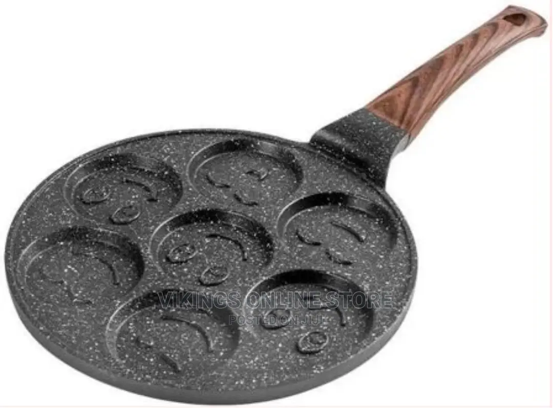 Non Stick Round Smiling Face Baking Pan-