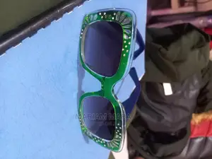 Sheds / Glasses