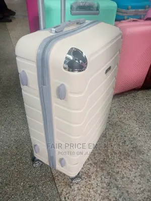 Executive Vip Plastic Suitcase. Large( Cream)
