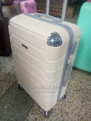 Executive Vip Plastic Suitcase Original.Large Size.( Cream)