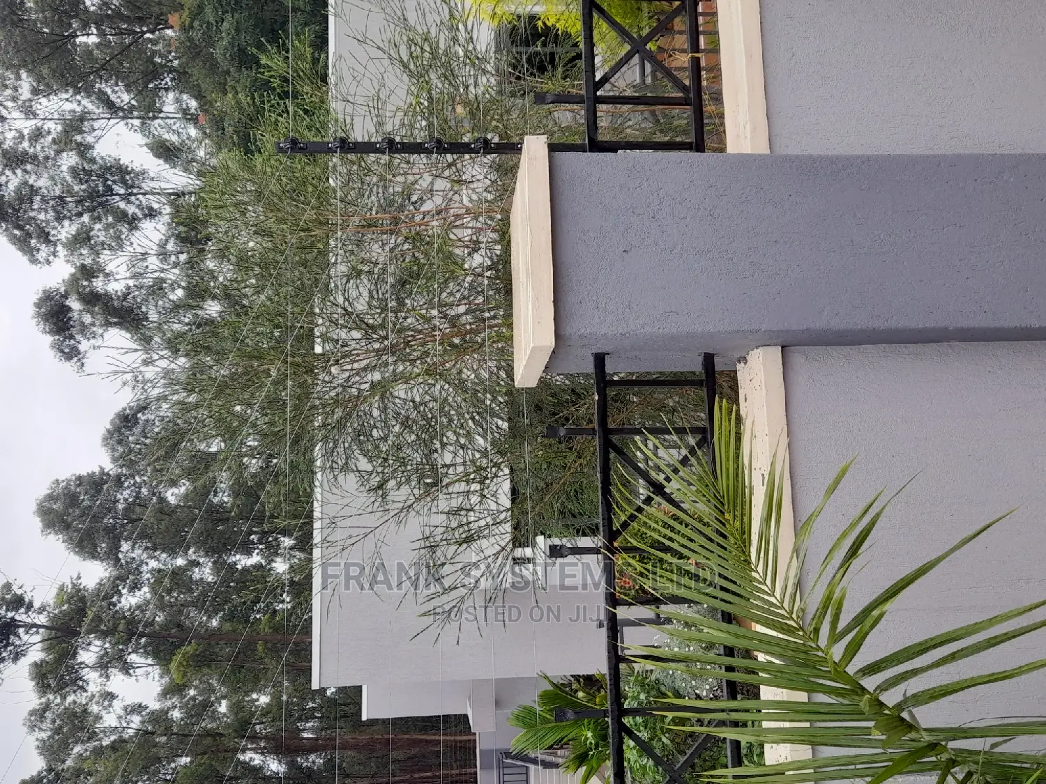 High Voltage Electric Fence