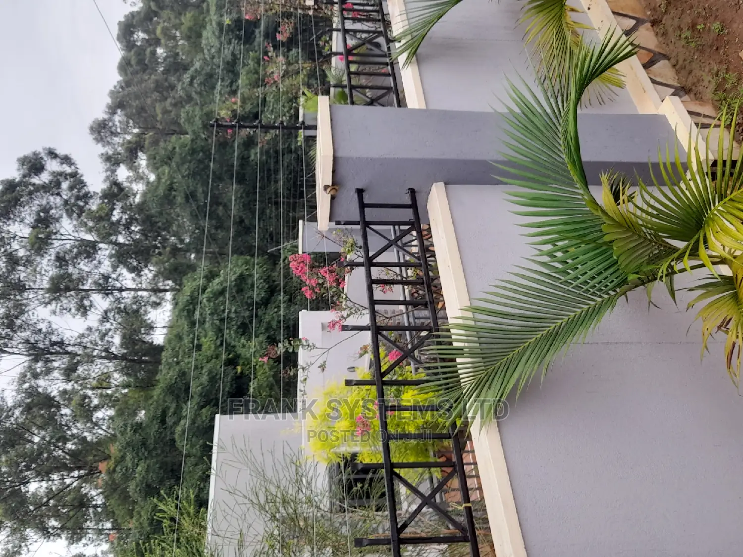 High Voltage Electric Fence
