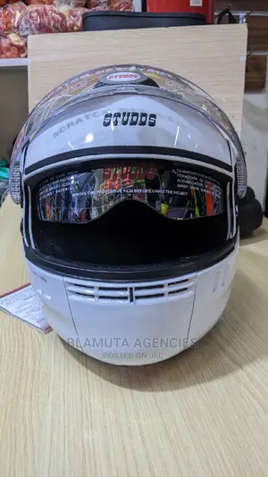 Studds Anti Scratch Riding Helmet