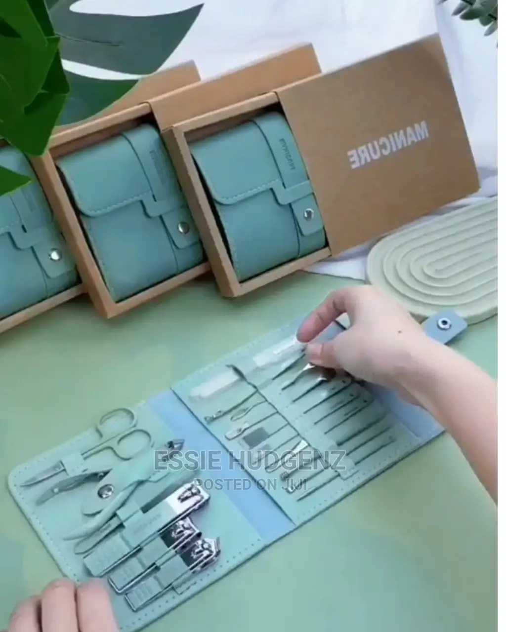 16pcs Manicure Set (Portable Nail Clippers Set)