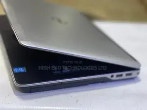 Laptop Acer TravelMate X3 4GB Intel Core I5 HDD 500GB