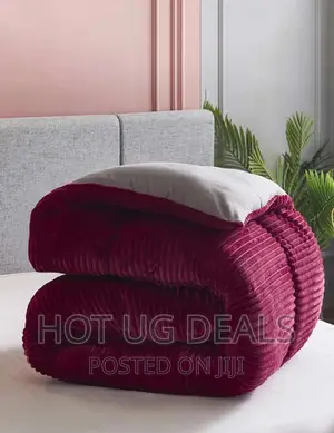 4pc Velvet Duvet Set Bedsheet With 2 Pillow Cases _ Maroon