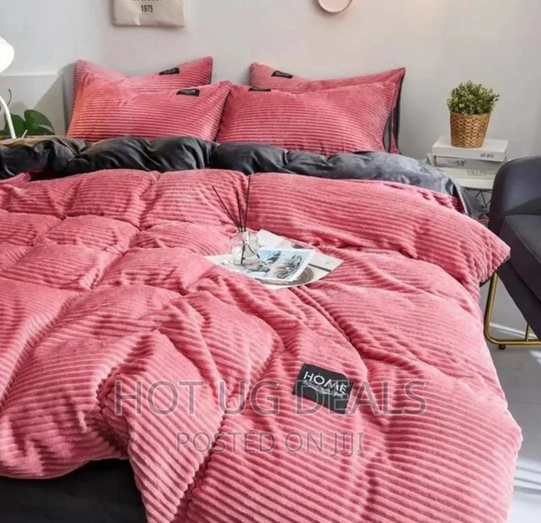 Kings Duvet Set 4pcs, 1 Bedcover, 2 Pillowcases, 1 Bedsheet