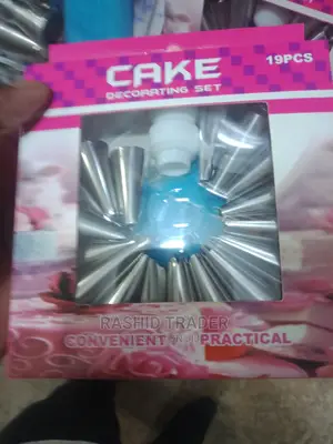 Cake Decorating Set