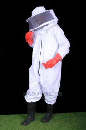 Bee Suits / Protective Ware