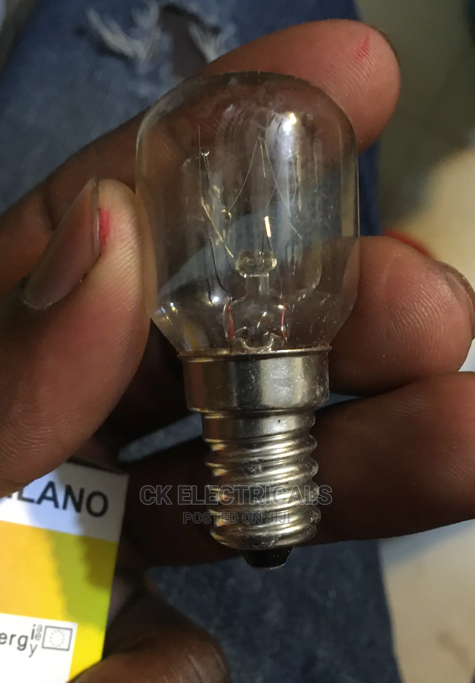 Fridge Bulb/Screwing Machine