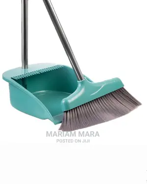 Broom With Dust Pan/Plastic Broom