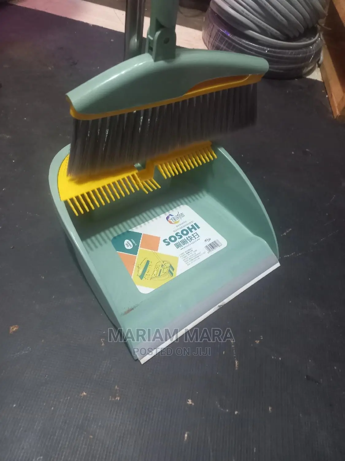 Broom With Dust Pan/Plastic Broom