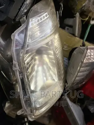 Headlight Fielder 2007 - 2010 Headlight