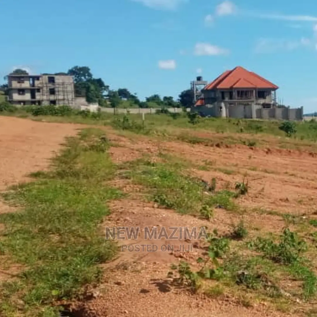 Very Prime Plot on Quicksale Just After Munyonyo Round About