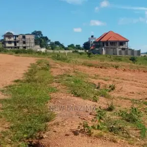 Very Prime Plot on Quicksale Just After Munyonyo Round About