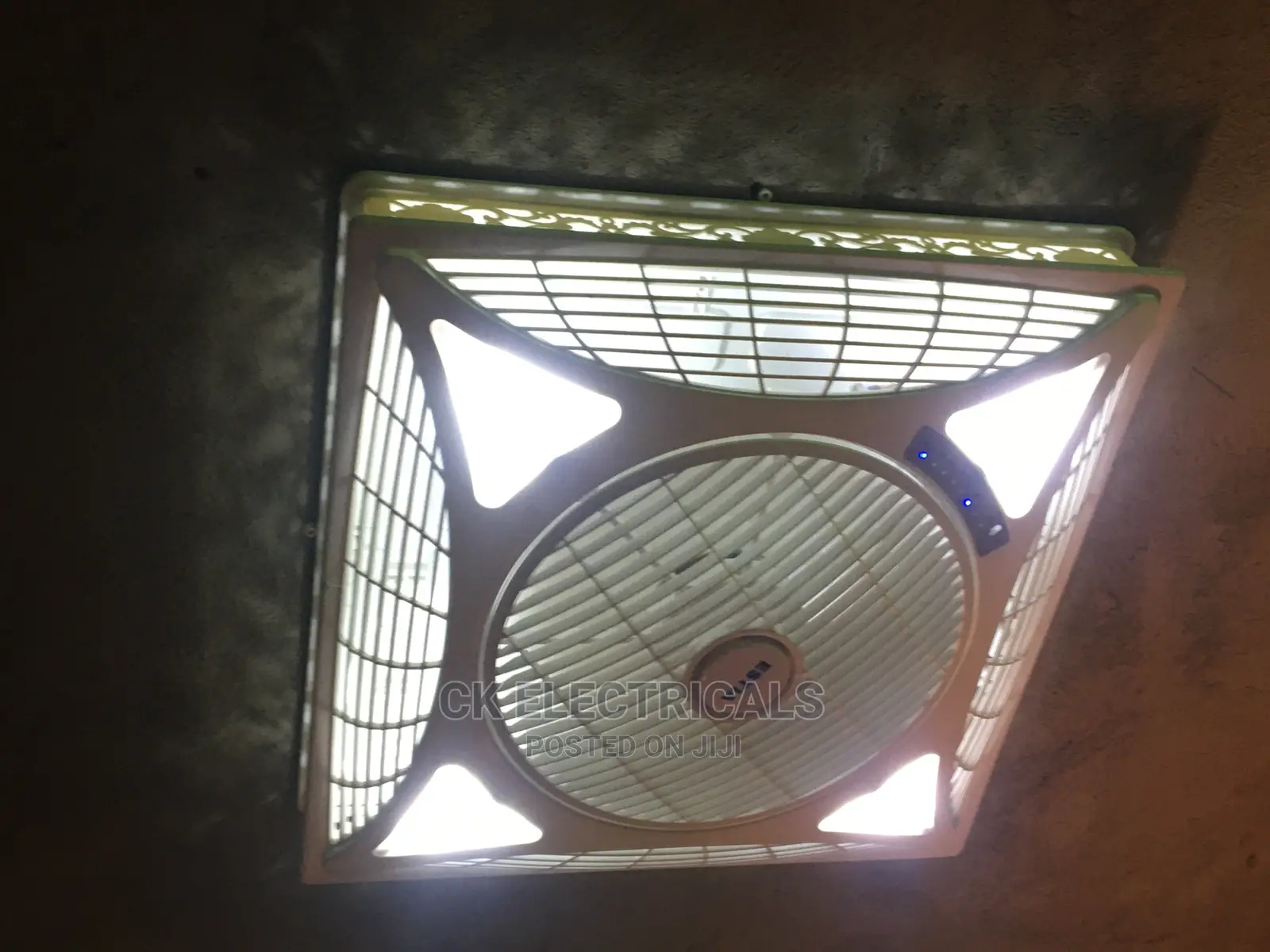 Ceiling Fan With Lights