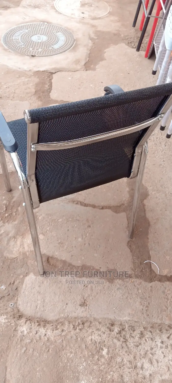 Mesh Waiting Chair