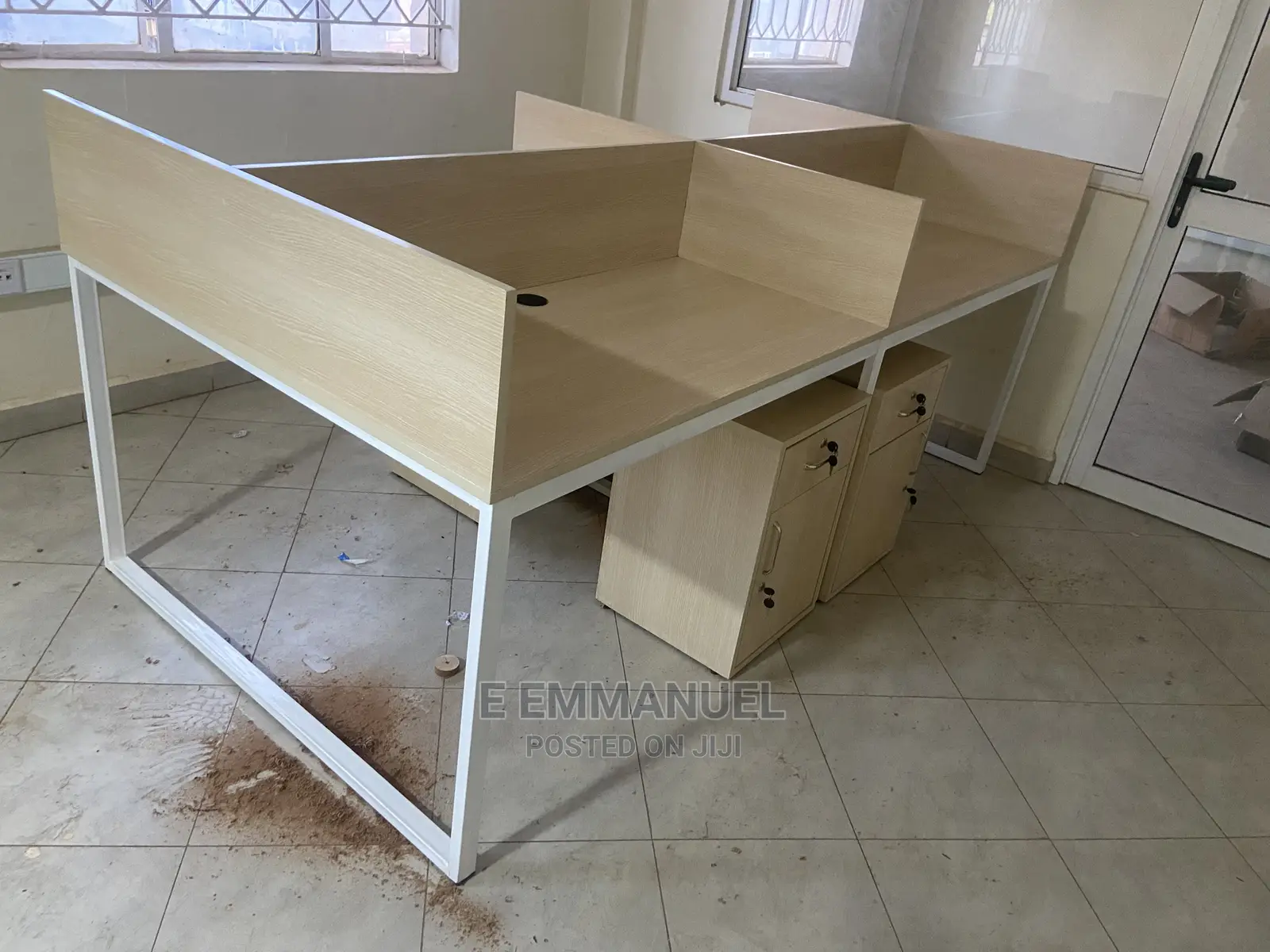 4 Seater Workstation