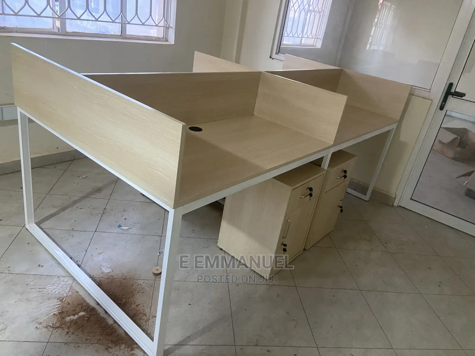 4 Seater Workstation