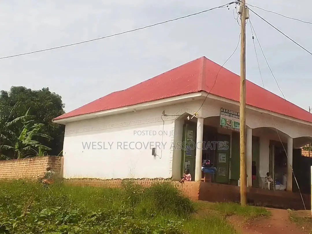Commercial Building With Road Access Onsale