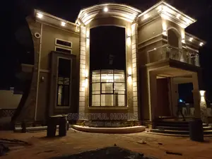 Furnished 6bdrm Mansion in Kira Corporate for Sale