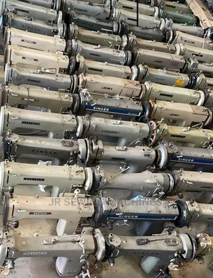 Expert in Repairing All Kinds of Sewing Machines