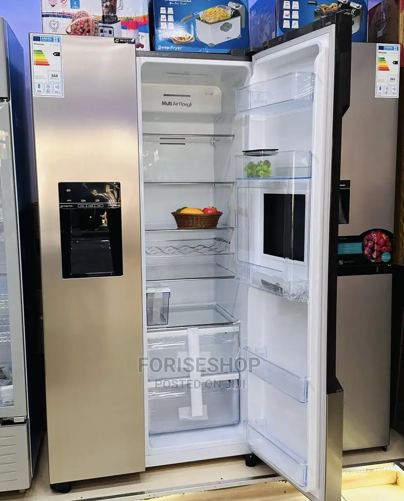 Hisense 700litres With a Dispenser Ice Maker