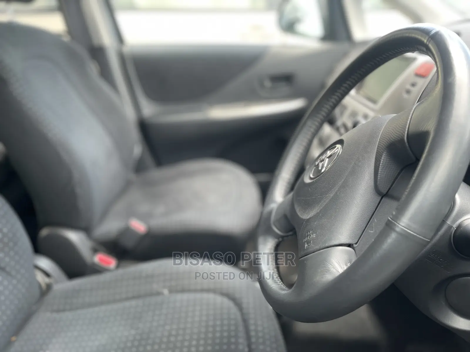 Toyota Ractis 1.5 AWD 2009 Black