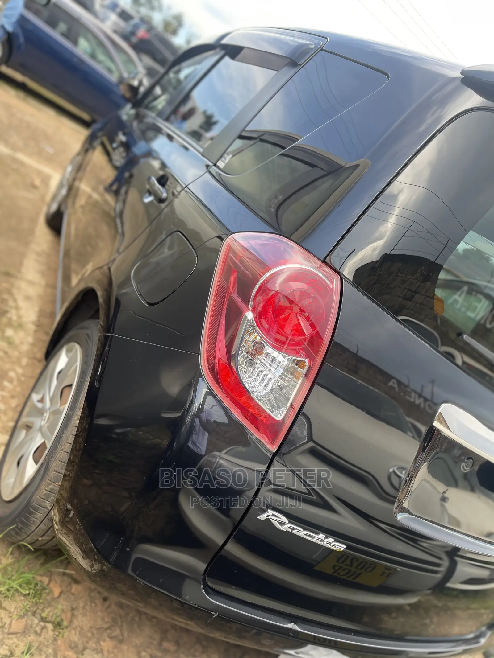 Toyota Ractis 1.5 AWD 2009 Black