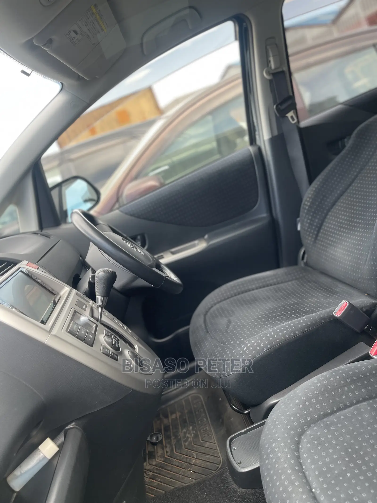 Toyota Ractis 1.5 AWD 2009 Black