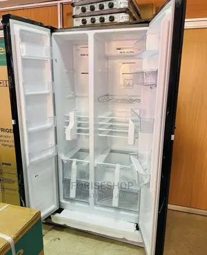 Hisense 670L Side by Side Fridge