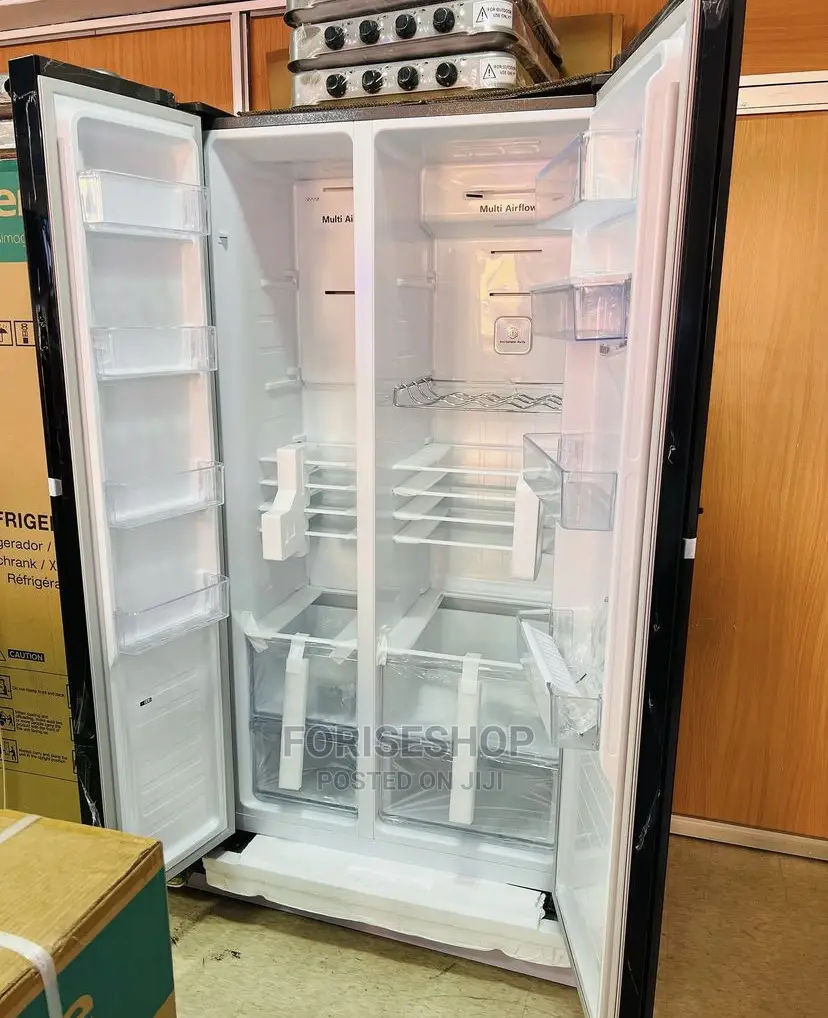 Hisense 670L Side by Side Fridge