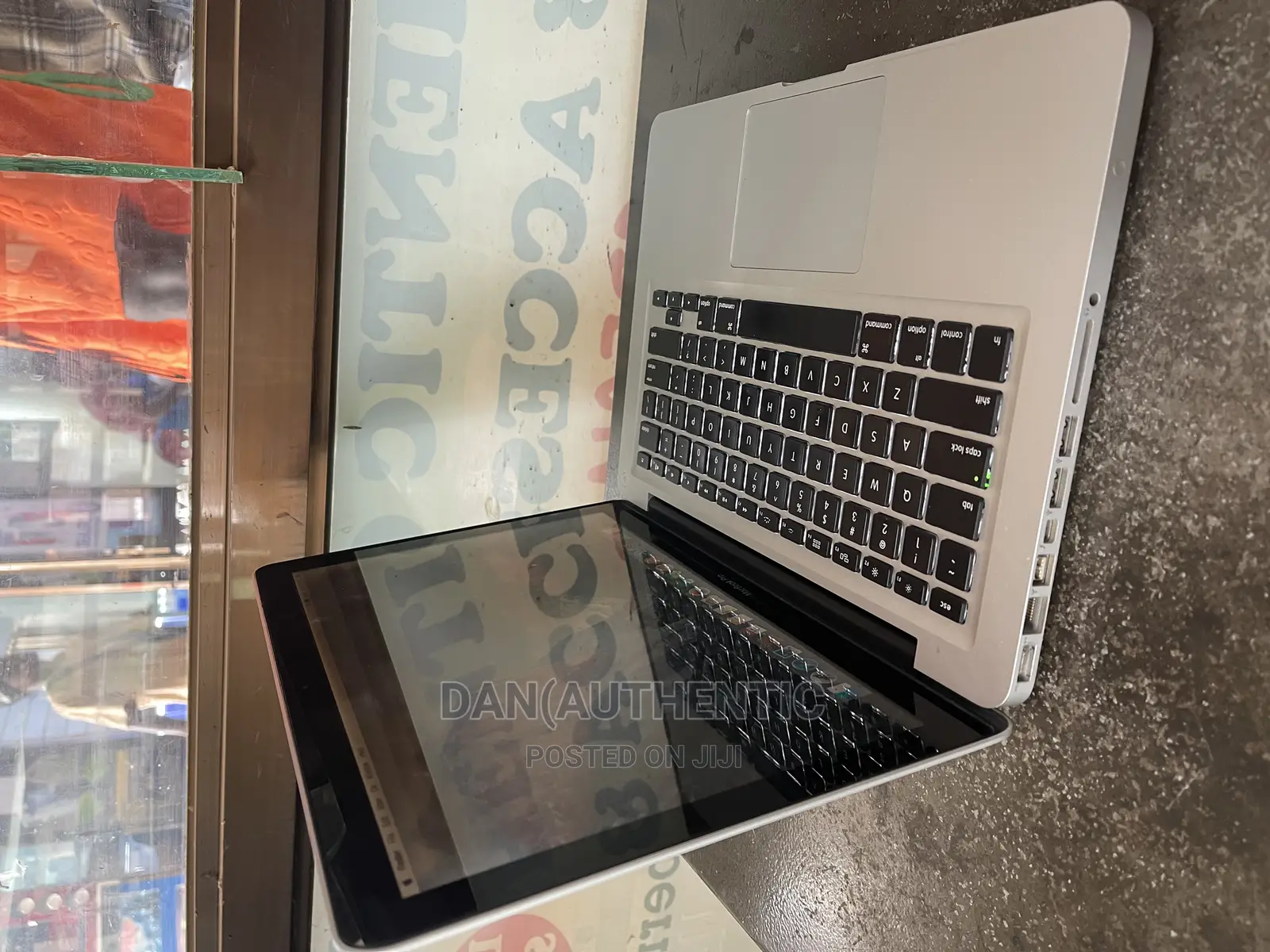 Laptop Apple MacBook Pro 2011 4GB Intel Core I5 HDD 500GB