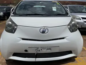 Toyota iQ 1.3 2010 White
