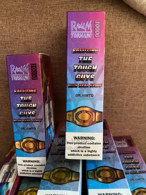 R and M Rechargeable Disposable Vape (10,000 Puffs)