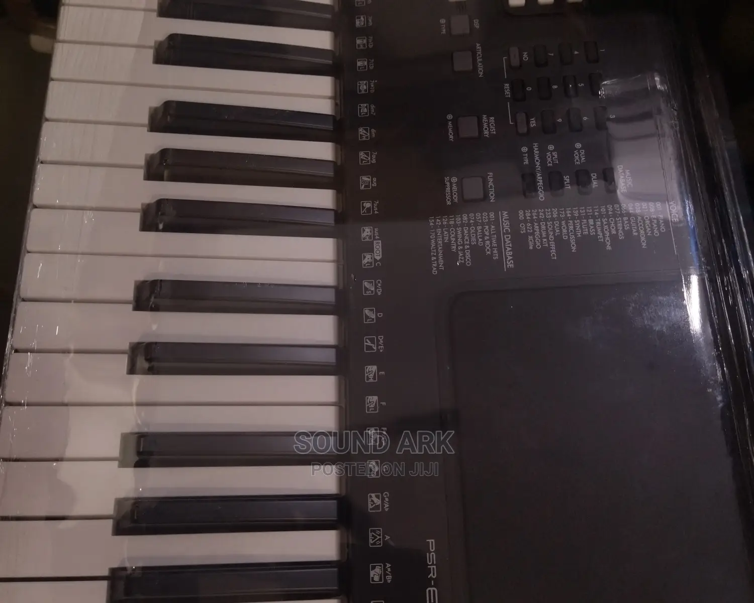 Keyboard PSR E373