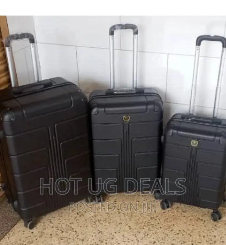 Waterproof Travel Suitcase With Portable Spin Whewls- Black