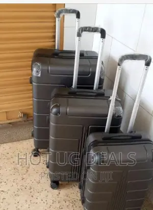 Plastic Travel Trolley Suitcase With Portable Spinner Wheels