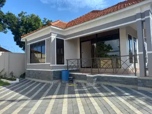 Furnished 4bdrm Bungalow in Kisaasi, Nakawa for sale