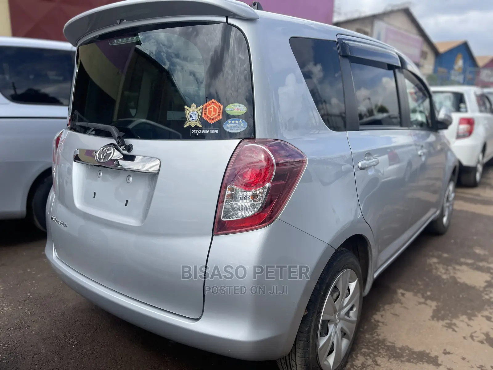 Toyota Ractis 1.5 AWD 2007 Silver