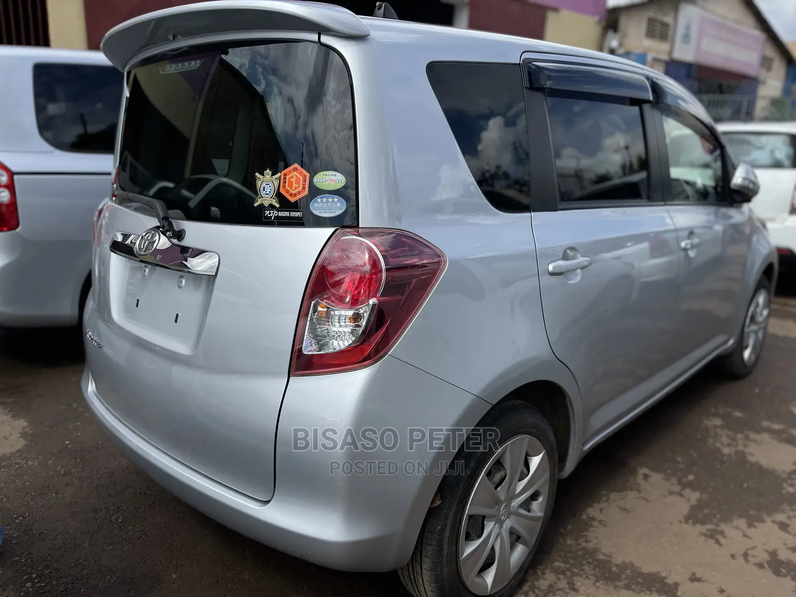 Toyota Ractis 1.5 AWD 2007 Silver