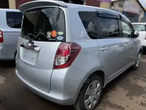 Toyota Ractis 1.5 AWD 2007 Silver