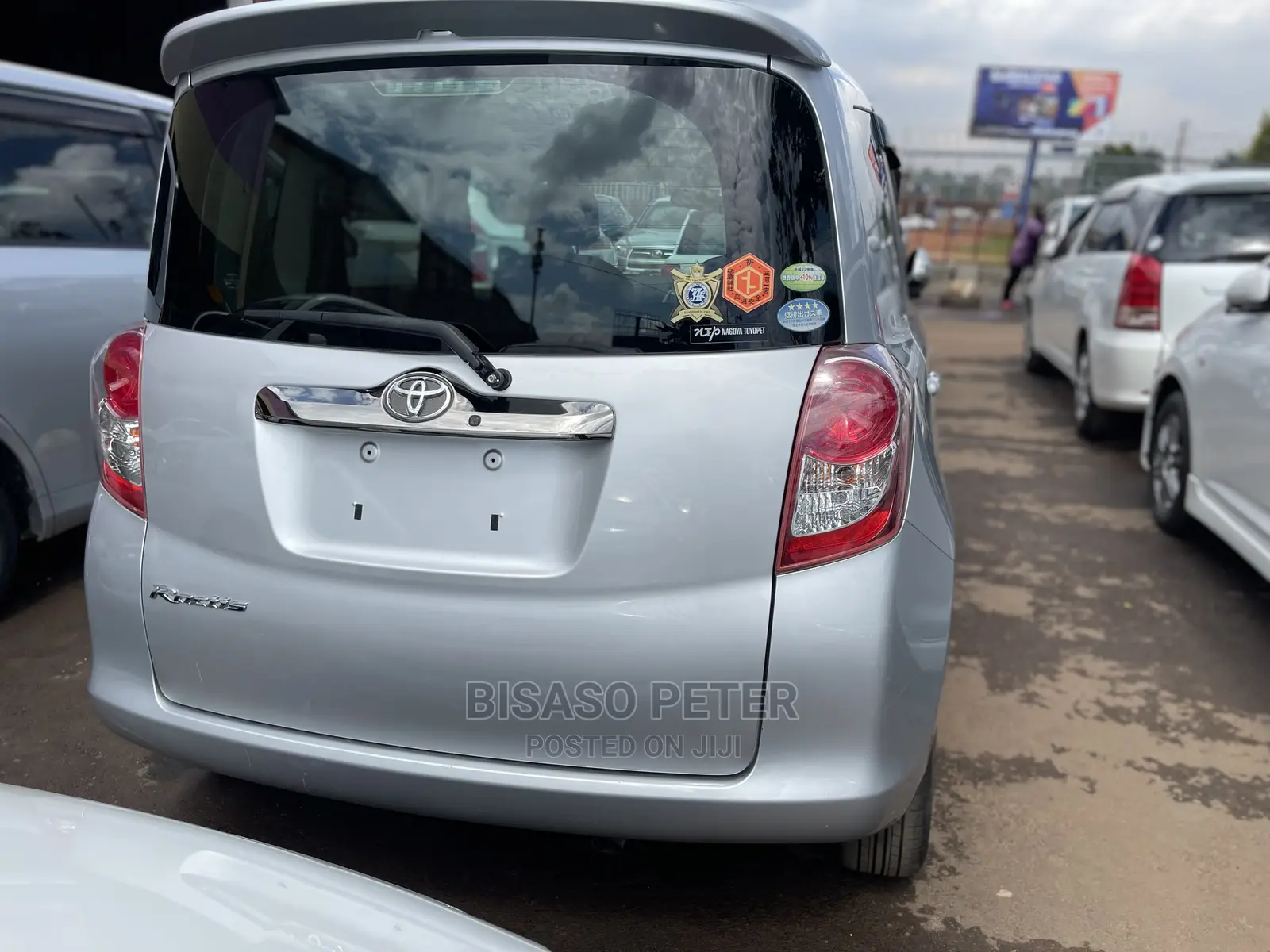 Toyota Ractis 1.5 AWD 2007 Silver
