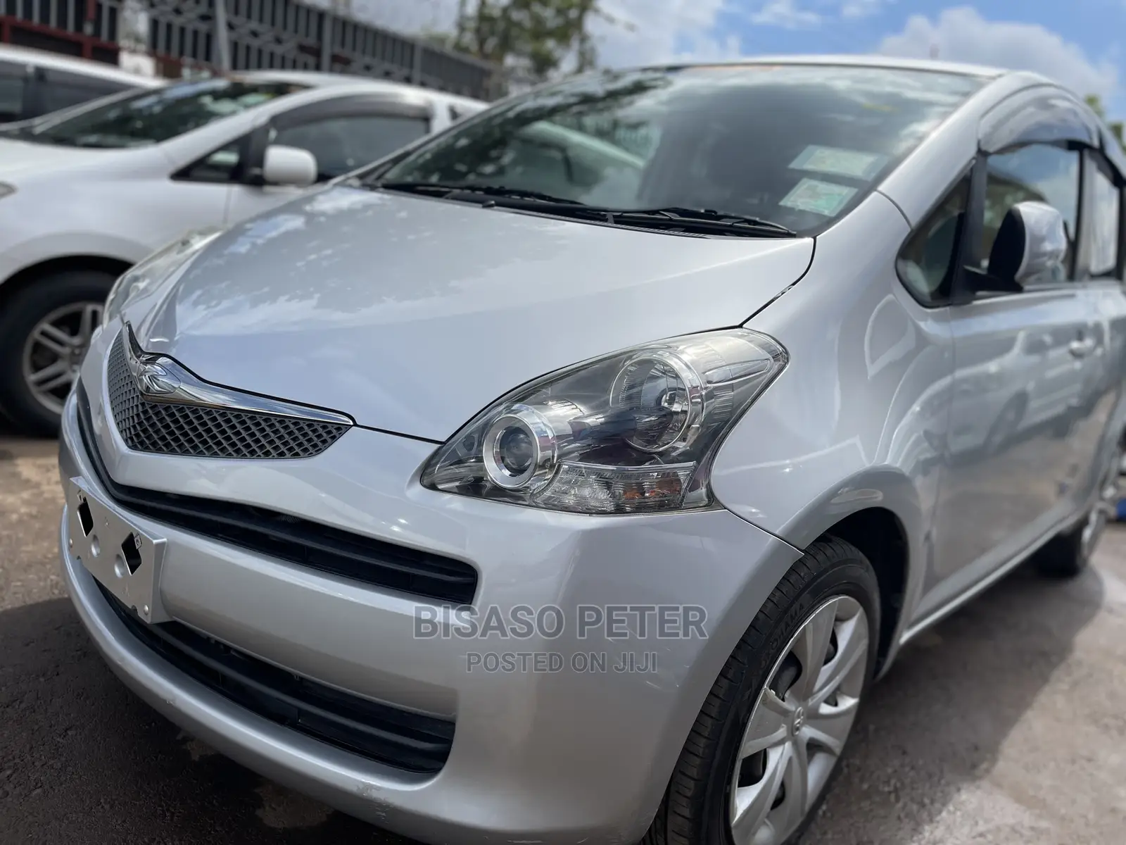 Toyota Ractis 1.5 AWD 2007 Silver