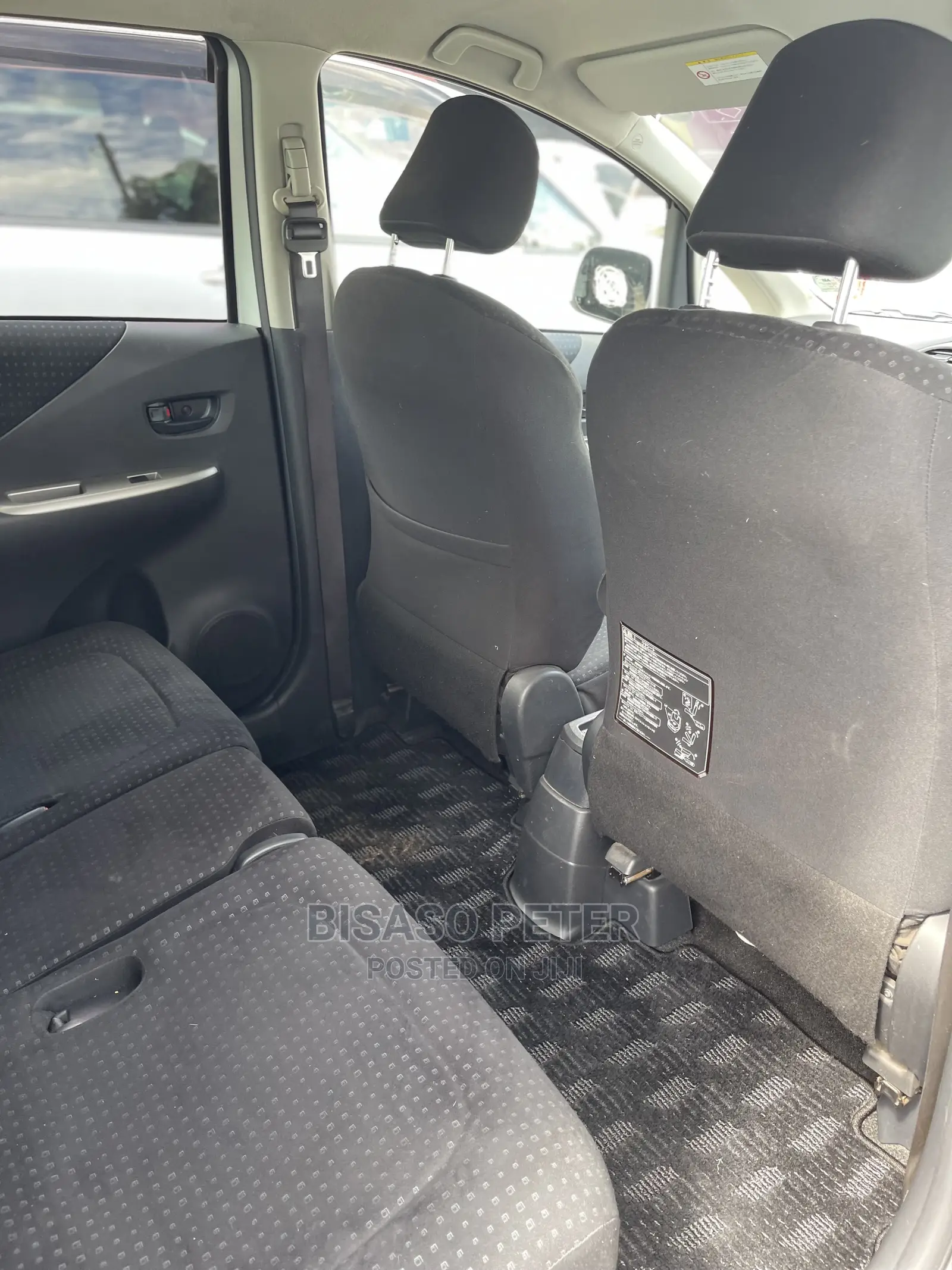 Toyota Ractis 1.5 AWD 2007 Silver
