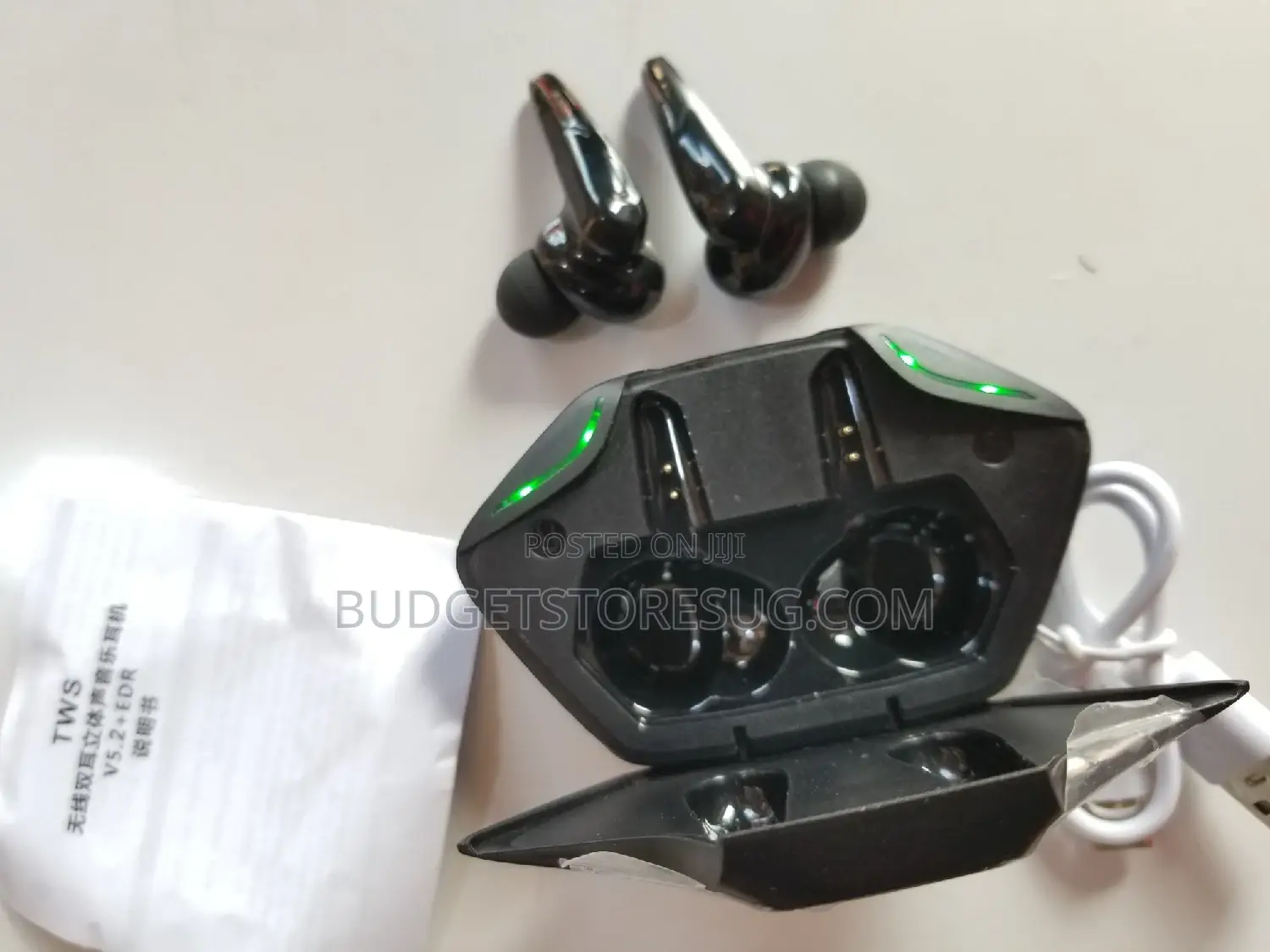 Strong Battery Earbuds