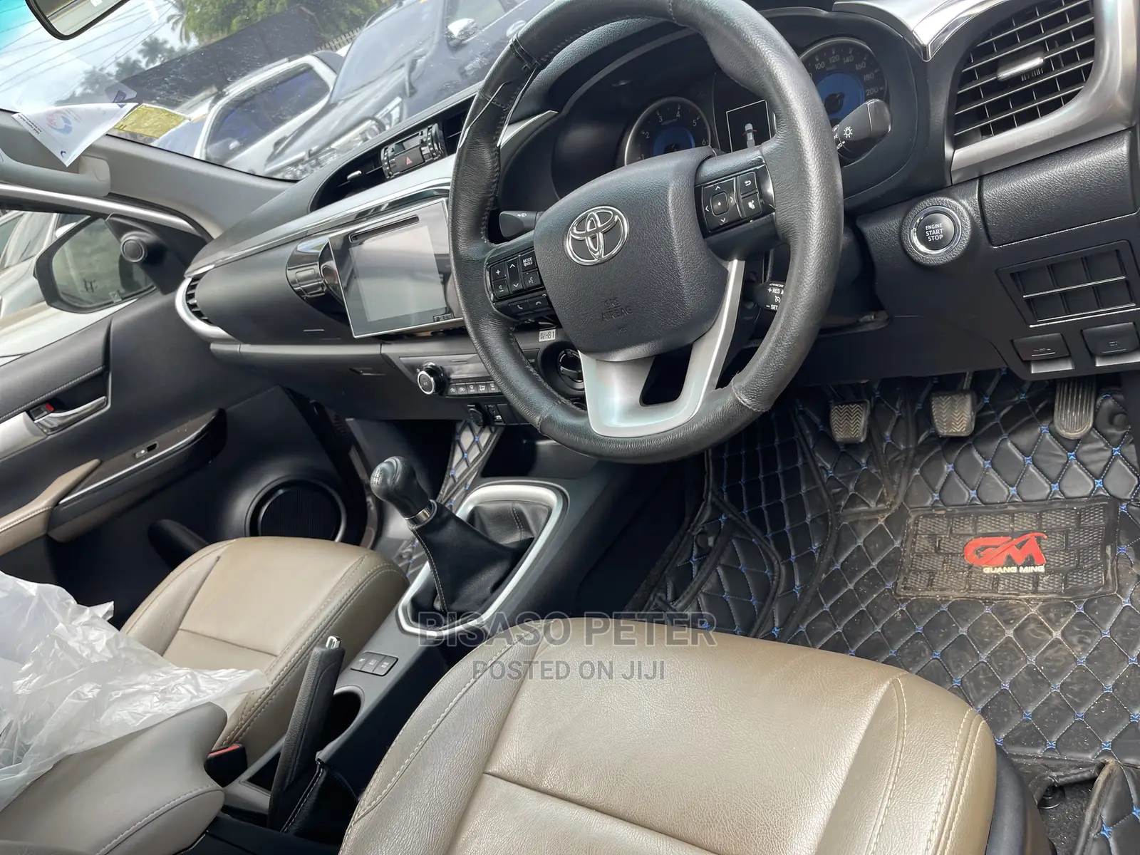 Toyota Hilux 2016 Black