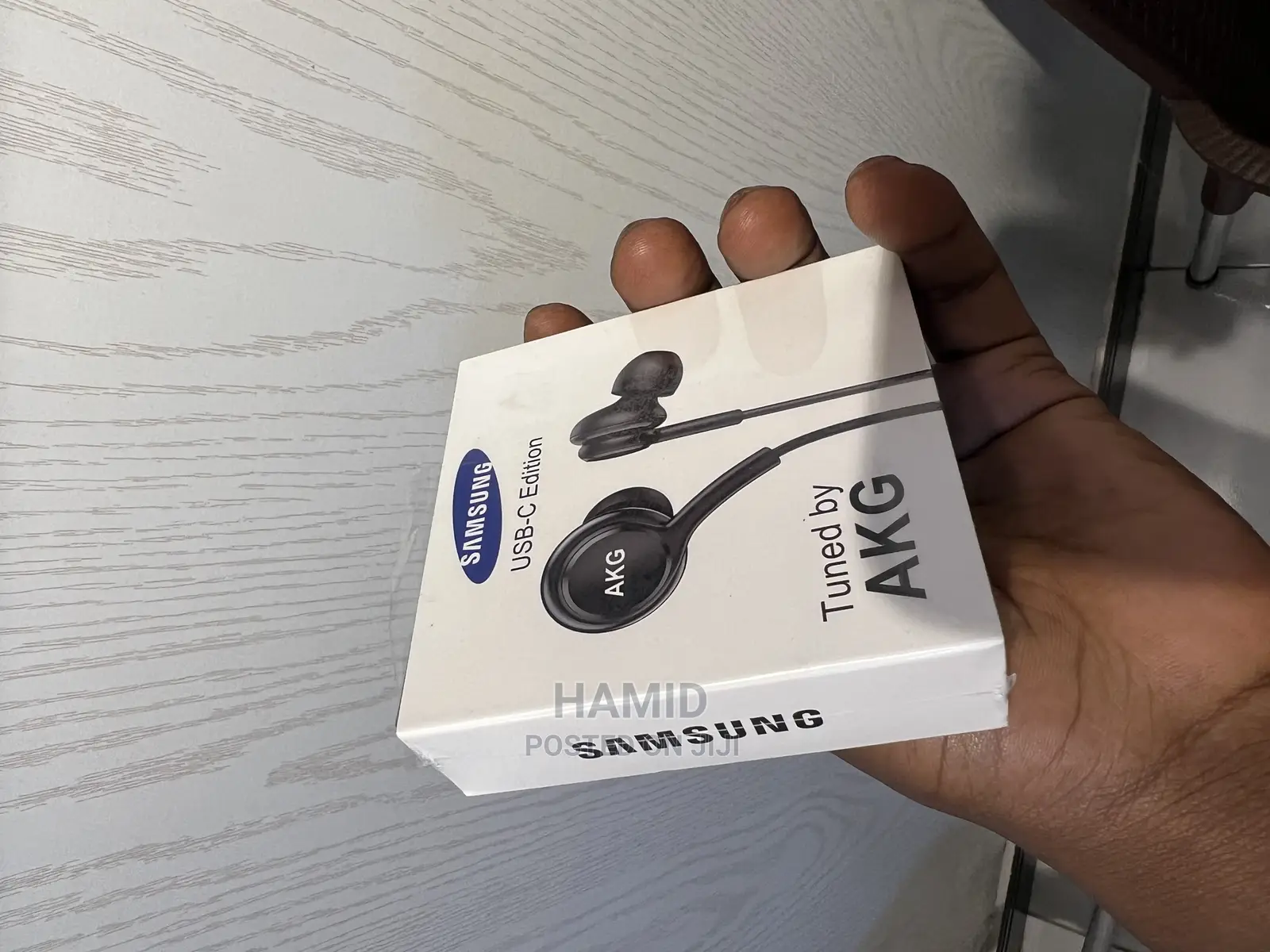 USD - C Earphones