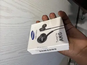 USD - C Earphones