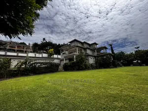 7bdrm Mansion in Mbuya, Central Division for Sale